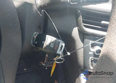 2018 Kia Optima Lx z USA, uszkodzony, nr VIN 5XXGT4L34JG239697